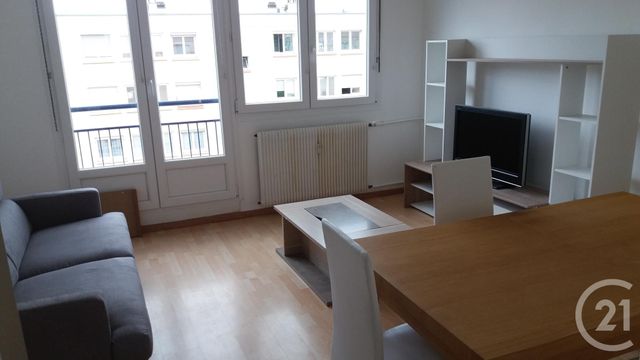 Appartement F4 à louer None